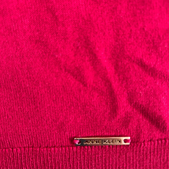 Anne Klein Ribbed Turtleneck Sleeveless Knit Top – Size Large – Rich Red – EUC - Picture 4 of 4